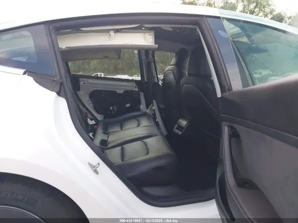 5YJ3E1EAXKF416664 2019 TESLA MODEL 3 - Image 8
