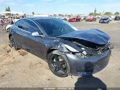 5YJ3E1EAXKF417247 2019 TESLA MODEL 3