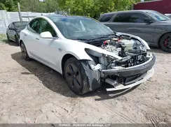 5YJ3E1EAXKF422898 2019 TESLA MODEL 3