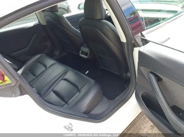 5YJ3E1EAXKF422898 2019 TESLA MODEL 3 - Image 8