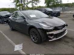 5YJ3E1EAXKF426952 2019 TESLA MODEL 3