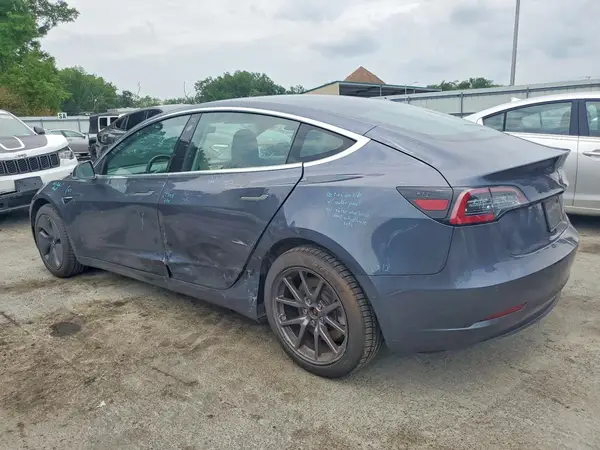 5YJ3E1EAXKF427017 2019 TESLA MODEL 3 - Image 2