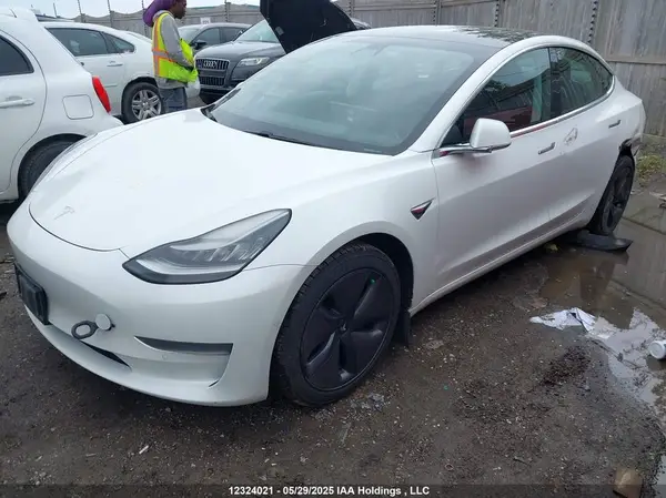 5YJ3E1EAXKF428023 2019 TESLA MODEL 3 - Image 2