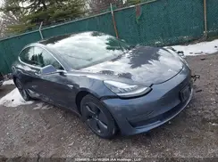5YJ3E1EAXKF428670 2019 TESLA MODEL 3