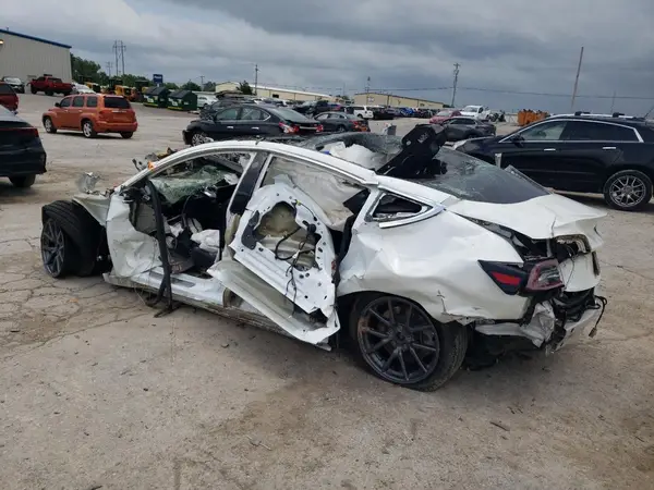 5YJ3E1EAXKF431276 2019 TESLA MODEL 3 - Image 2