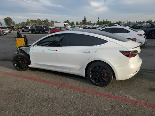 5YJ3E1EAXKF434534 2019 TESLA MODEL 3 - Image 2