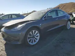 5YJ3E1EAXKF444917 2019 TESLA MODEL 3