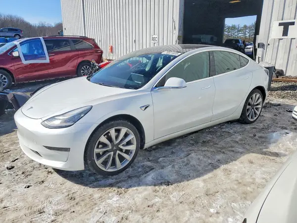 5YJ3E1EAXKF466545 2019 TESLA MODEL 3 - Image 1