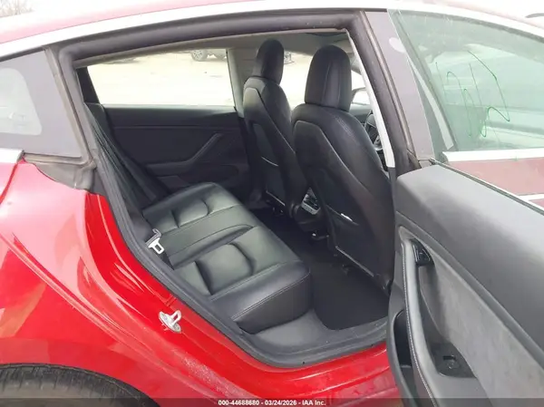 5YJ3E1EAXKF482843 2019 TESLA MODEL 3 - Image 8