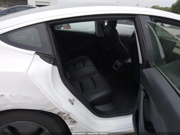 5YJ3E1EAXKF484737 2019 TESLA MODEL 3 - Image 8