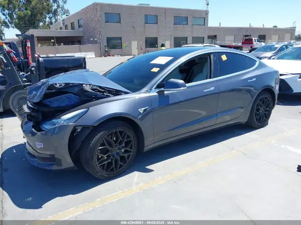 5YJ3E1EAXKF536996 2019 TESLA MODEL 3 - Image 2