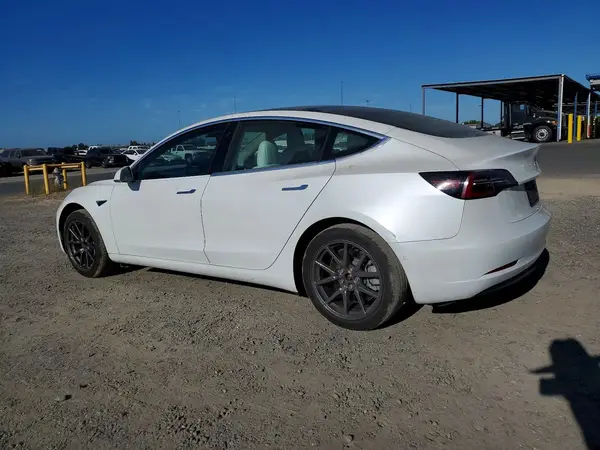 5YJ3E1EAXLF599095 2020 TESLA MODEL 3 - Image 2