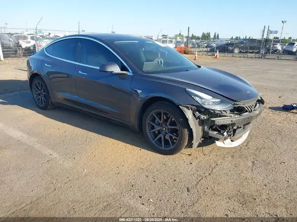 5YJ3E1EAXLF630555 2020 TESLA MODEL 3 - Image 1