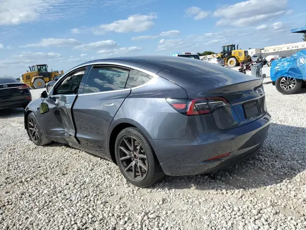 5YJ3E1EAXLF630636 2020 TESLA MODEL 3 - Image 2