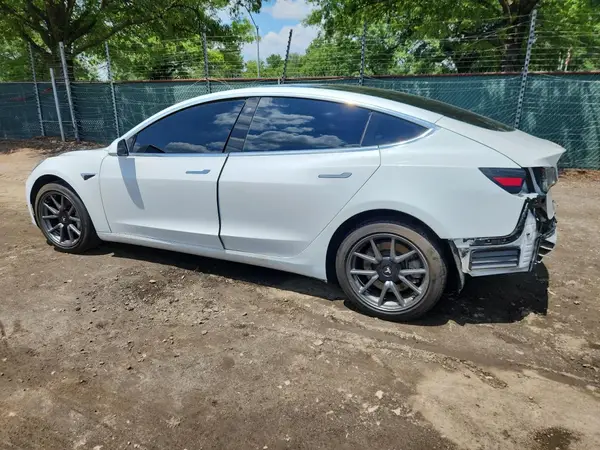 5YJ3E1EAXLF632323 2020 TESLA MODEL 3 - Image 2