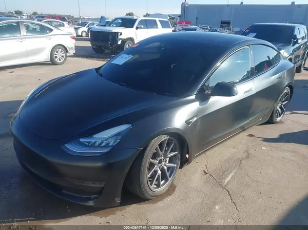 5YJ3E1EAXLF634587 2020 TESLA MODEL 3 - Image 2