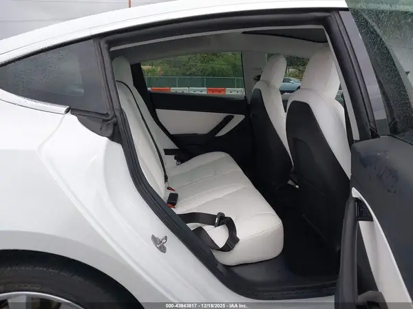 5YJ3E1EAXLF634976 2020 TESLA MODEL 3 - Image 8