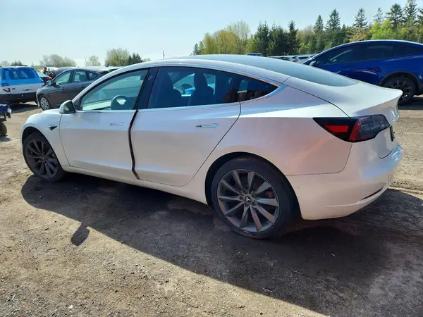 5YJ3E1EAXLF642639 2020 TESLA MODEL 3 - Image 2