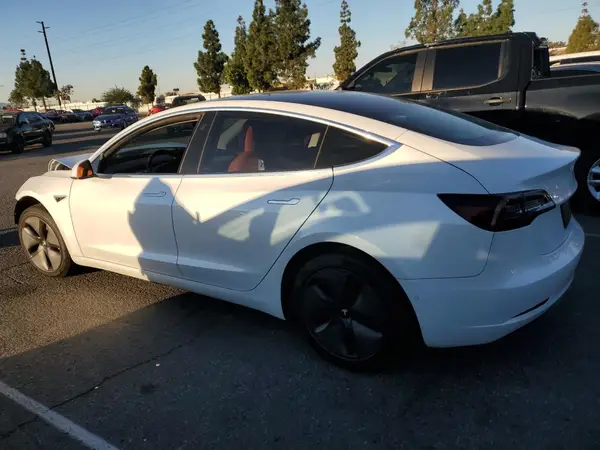 5YJ3E1EAXLF738190 2020 TESLA MODEL 3 - Image 2