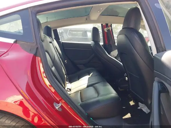 5YJ3E1EAXLF784960 2020 TESLA MODEL 3 - Image 8