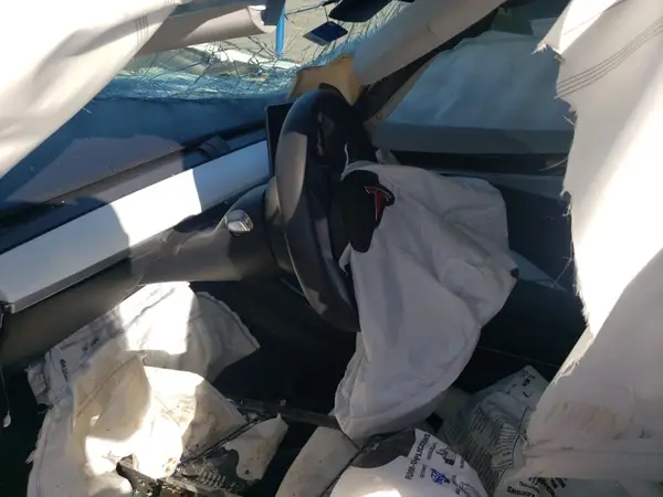 5YJ3E1EAXLF797997 2020 TESLA MODEL 3 - Image 8