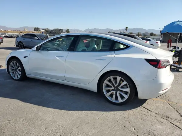 5YJ3E1EAXLF806858 2020 TESLA MODEL 3 - Image 2