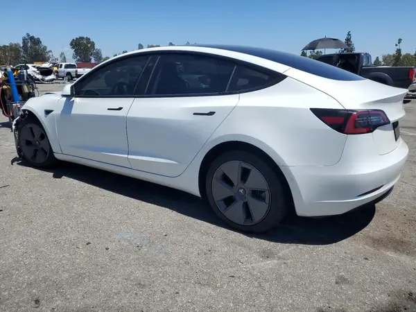5YJ3E1EAXMF016347 2021 TESLA MODEL 3 - Image 2
