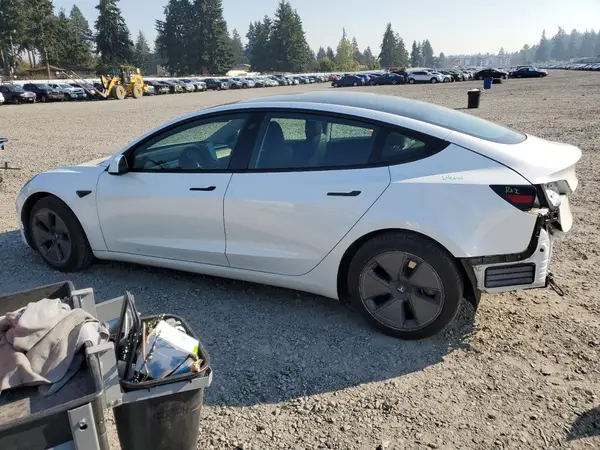 5YJ3E1EAXMF016350 2021 TESLA MODEL 3 - Image 2