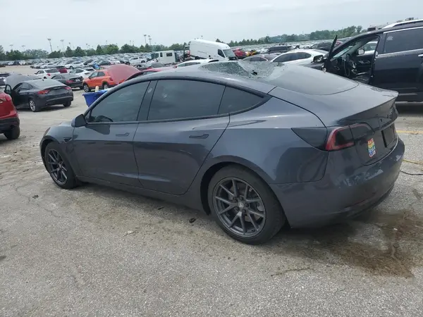 5YJ3E1EAXMF017269 2021 TESLA MODEL 3 - Image 2