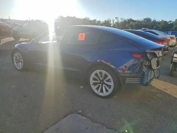 5YJ3E1EAXMF017871 2021 TESLA MODEL 3 - Image 2