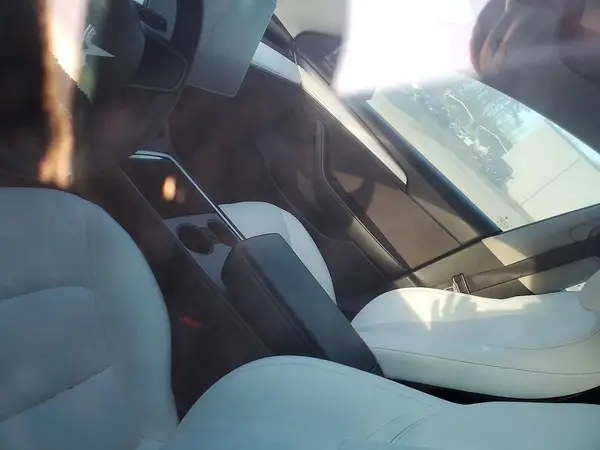 5YJ3E1EAXMF020544 2021 TESLA MODEL 3 - Image 8