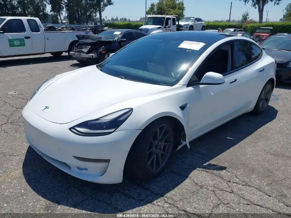 5YJ3E1EAXMF028403 2021 TESLA MODEL 3 - Image 2