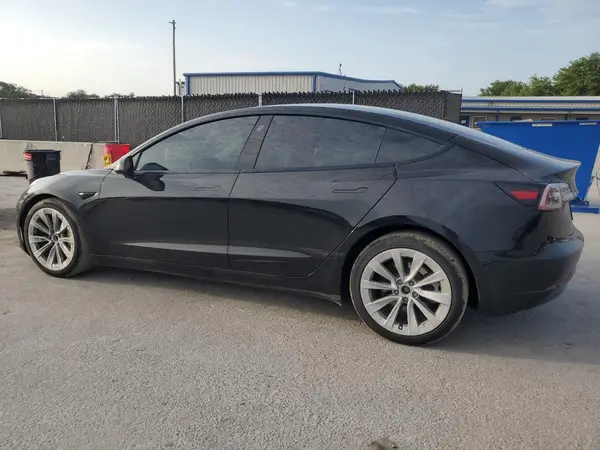 5YJ3E1EAXMF030572 2018 TESLA MODEL 3 - Image 2