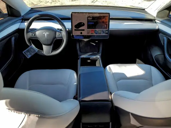 5YJ3E1EAXMF043712 2021 TESLA MODEL 3 - Image 8