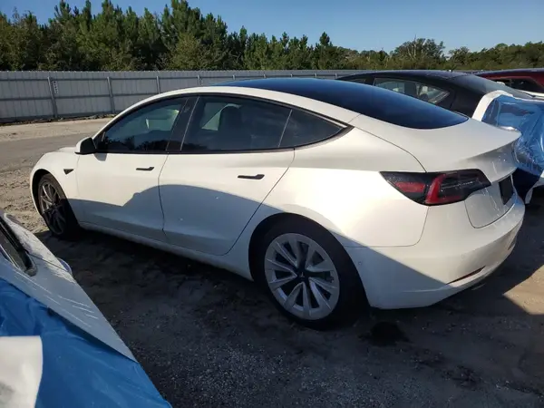5YJ3E1EAXMF045573 2021 TESLA MODEL 3 - Image 2