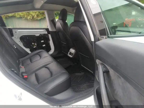 5YJ3E1EAXMF046058 2021 TESLA MODEL 3 - Image 8