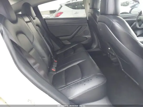 5YJ3E1EAXMF052667 2021 TESLA MODEL 3 - Image 8