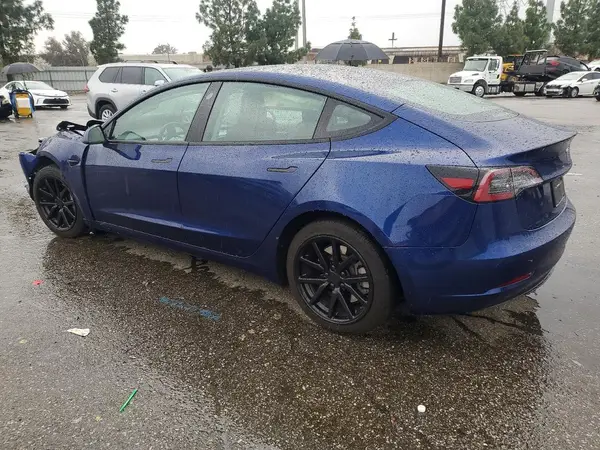 5YJ3E1EAXMF053091 2021 TESLA MODEL 3 - Image 2