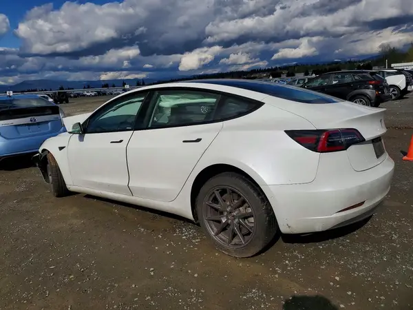 5YJ3E1EAXMF053138 2021 TESLA MODEL 3 - Image 2