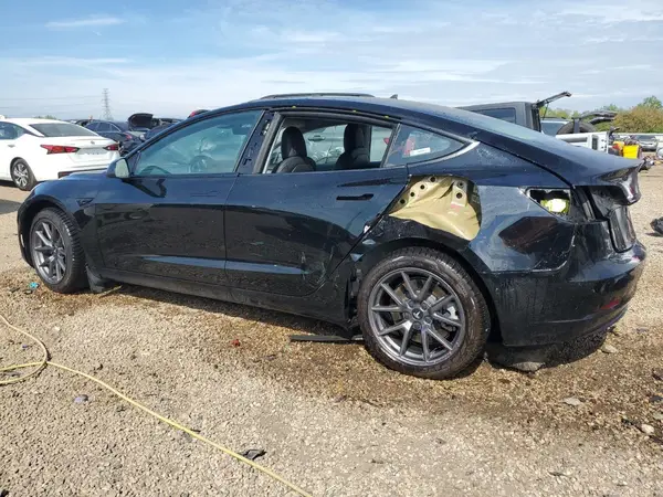 5YJ3E1EAXMF056864 2021 TESLA MODEL 3 - Image 2