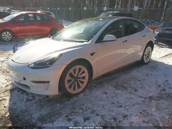 5YJ3E1EAXMF060011 2021 TESLA MODEL 3 - Image 2