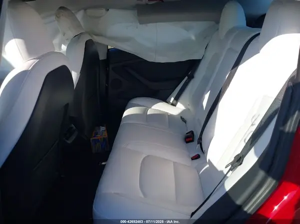 5YJ3E1EAXMF061563 2021 TESLA MODEL 3 - Image 8