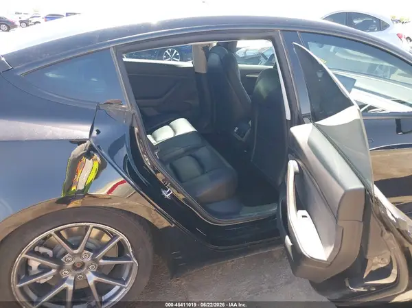 5YJ3E1EAXMF062115 2021 TESLA MODEL 3 - Image 8
