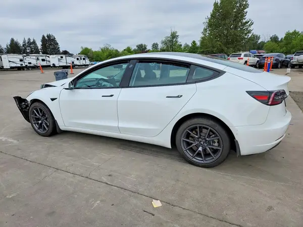 5YJ3E1EAXMF062129 2021 TESLA MODEL 3 - Image 2