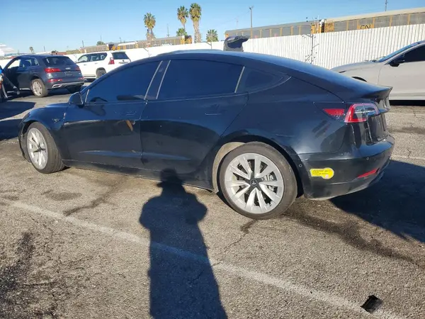 5YJ3E1EAXMF066701 2021 TESLA MODEL 3 - Image 2
