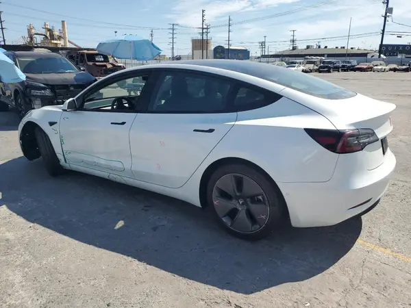 5YJ3E1EAXMF068870 2021 TESLA MODEL 3 - Image 2
