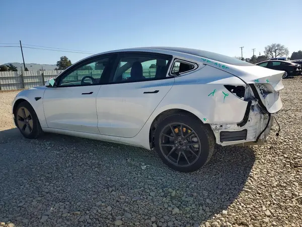 5YJ3E1EAXMF074880 2021 TESLA MODEL 3 - Image 2