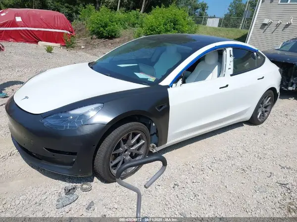 5YJ3E1EAXMF083269 2021 TESLA MODEL 3 - Image 2