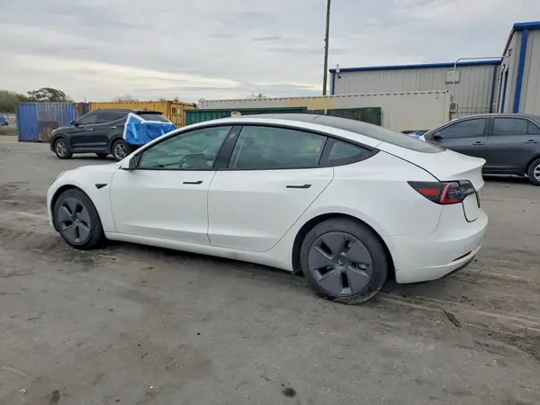 5YJ3E1EAXMF084275 2021 TESLA MODEL 3 - Image 2