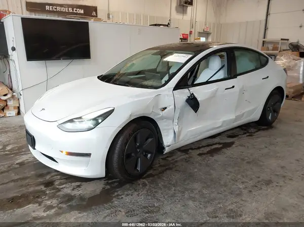 5YJ3E1EAXMF087063 2021 TESLA MODEL 3 - Image 2